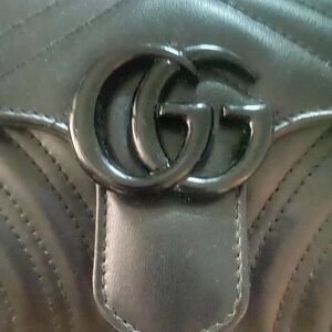 Gucci GG Marmont Shoulder Bag